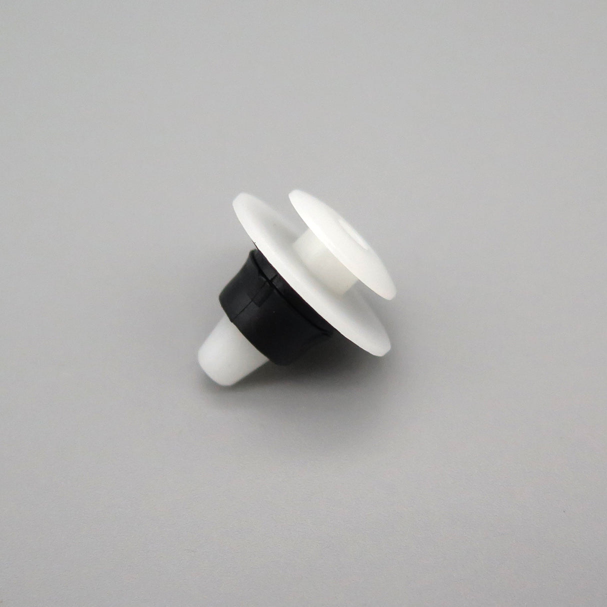 Trim Panel Moulding Clip - image 3