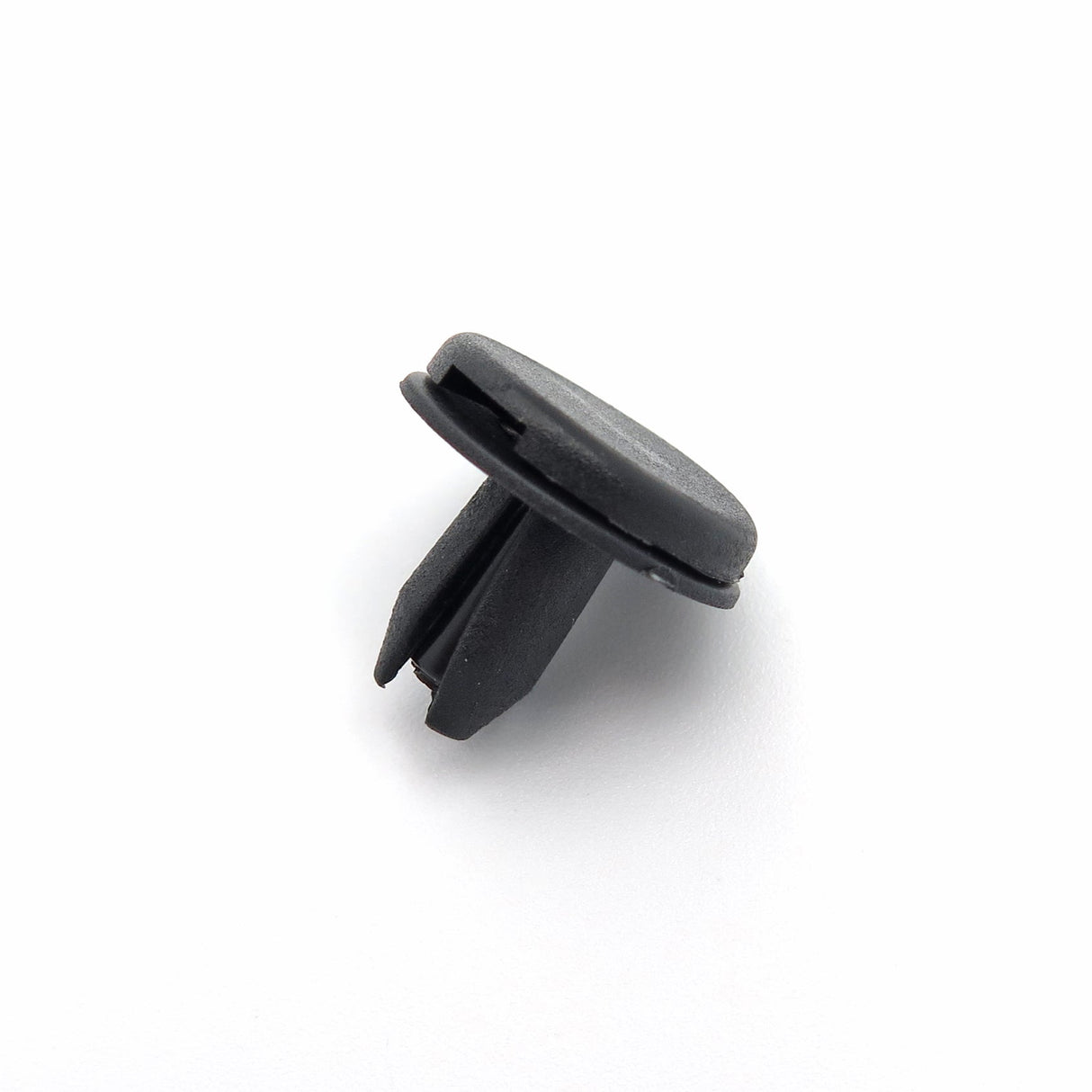 Push Fit Plastic Fastener Clip, 6mm, Black - image 3
