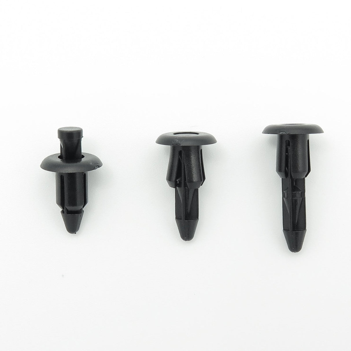 Push Fit Plastic Rivet, 6mm Hole, Black - image 3