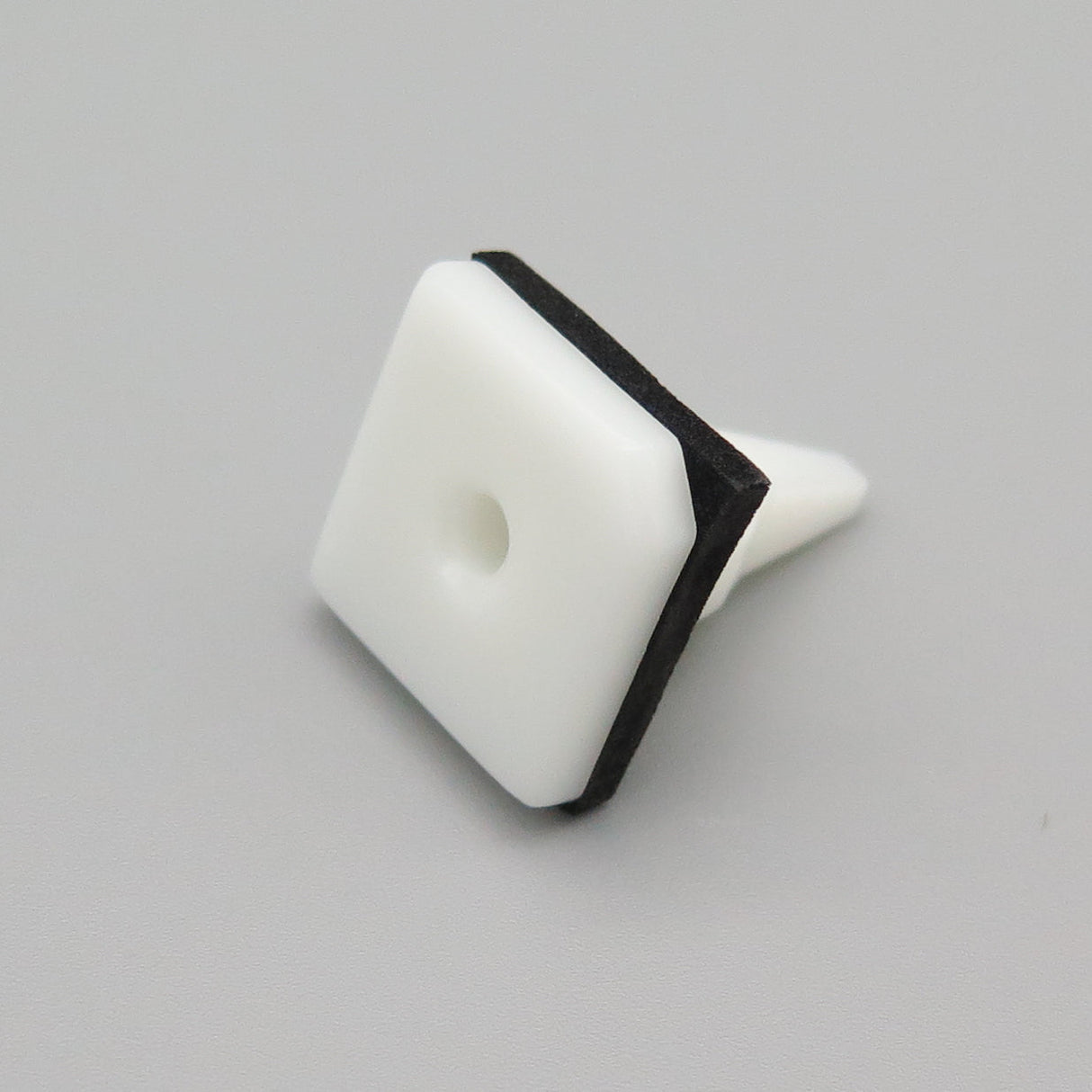Plastic Fastener, Sill Mouldings & Sideskirts, White - image 3