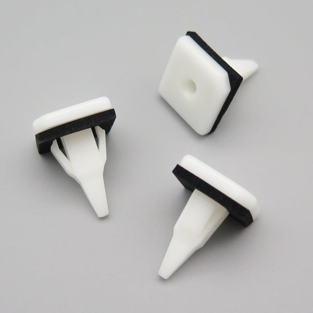 Plastic Fastener, Sill Mouldings & Sideskirts, White