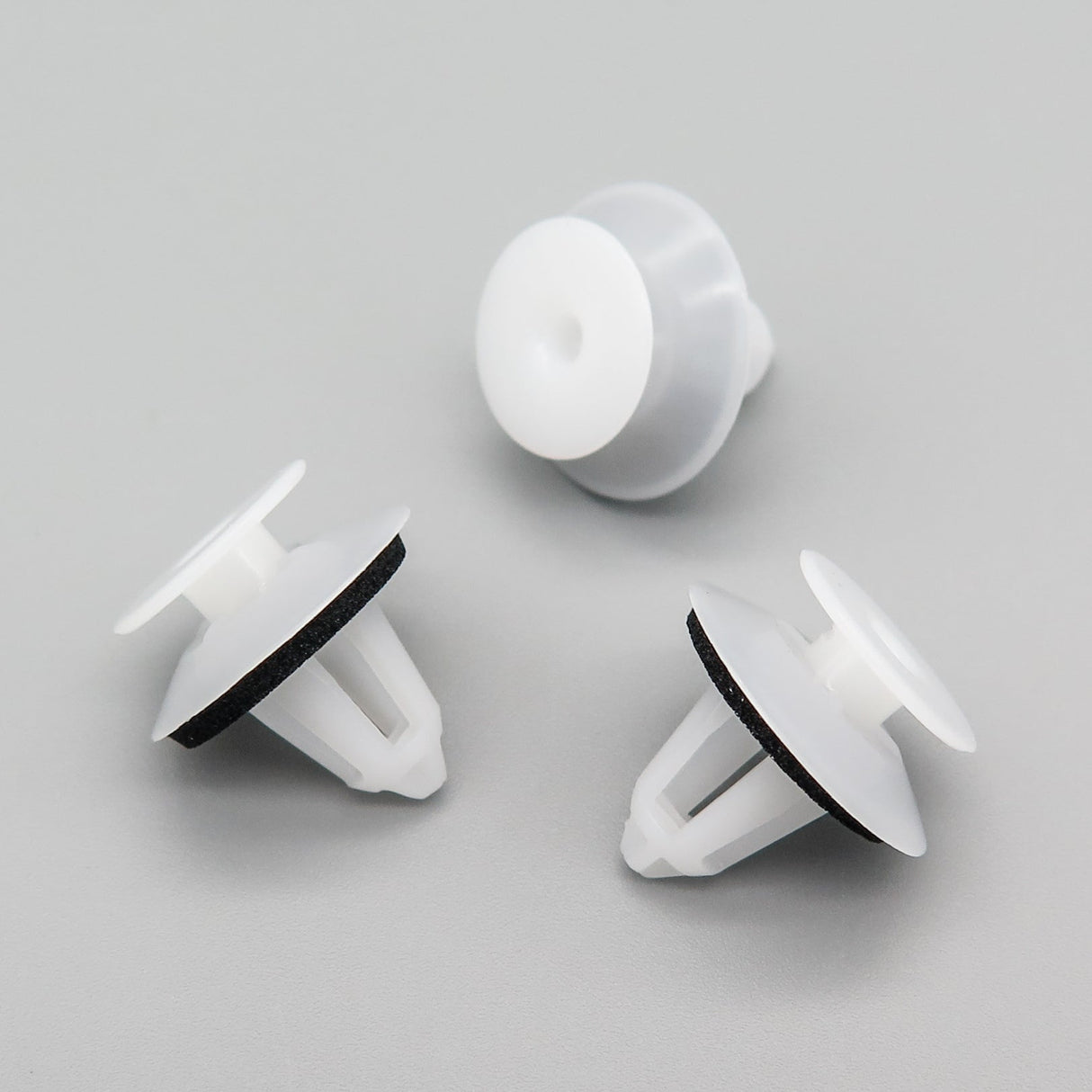 Moulding Clip with Washer, White