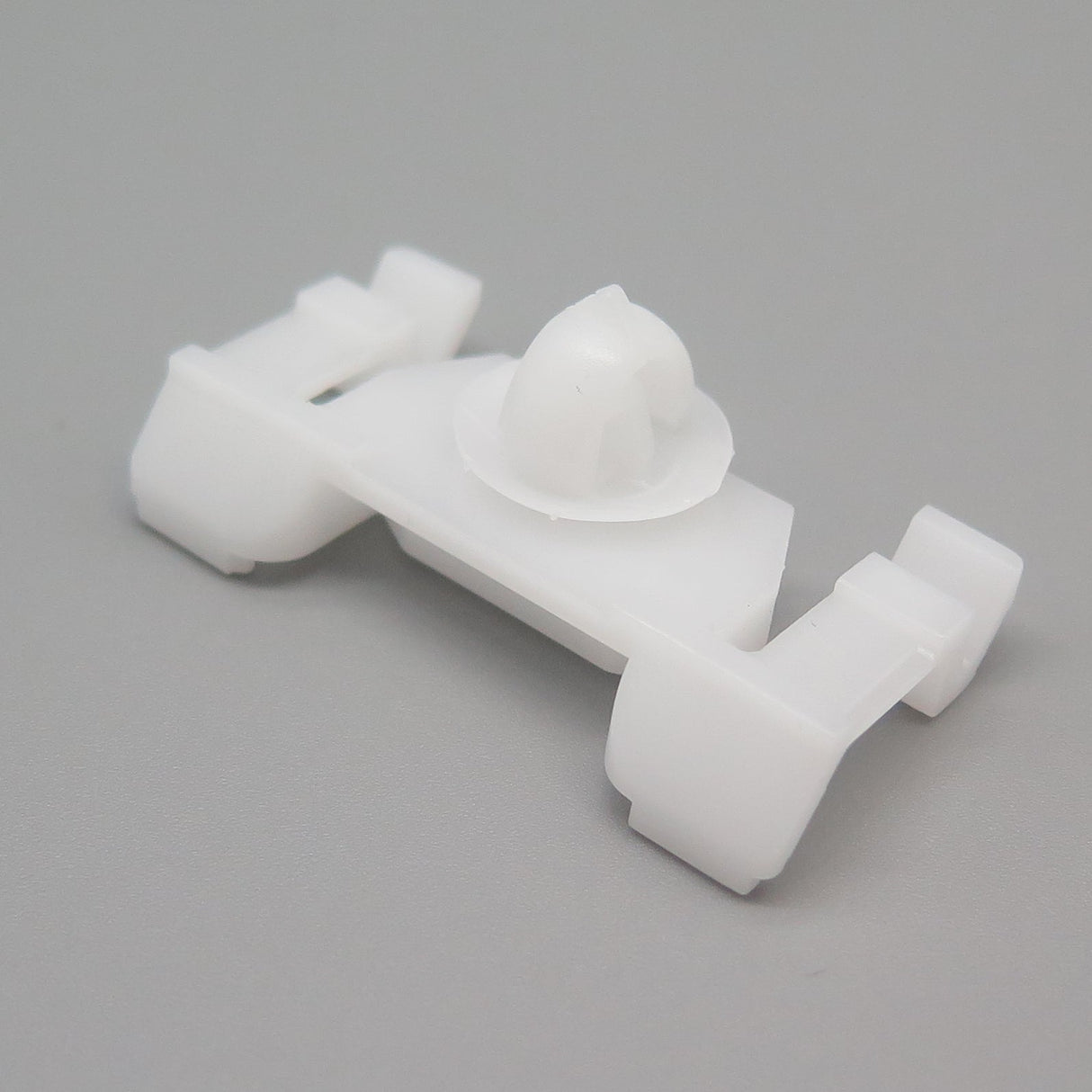 Body Moulding Retaining Clip, White - image 3