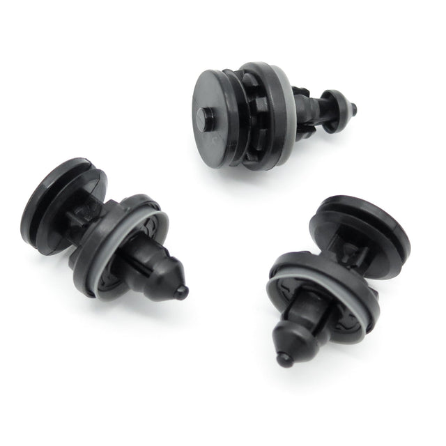 Interior Door Card Mounting Clip, Rubber Seal, Black