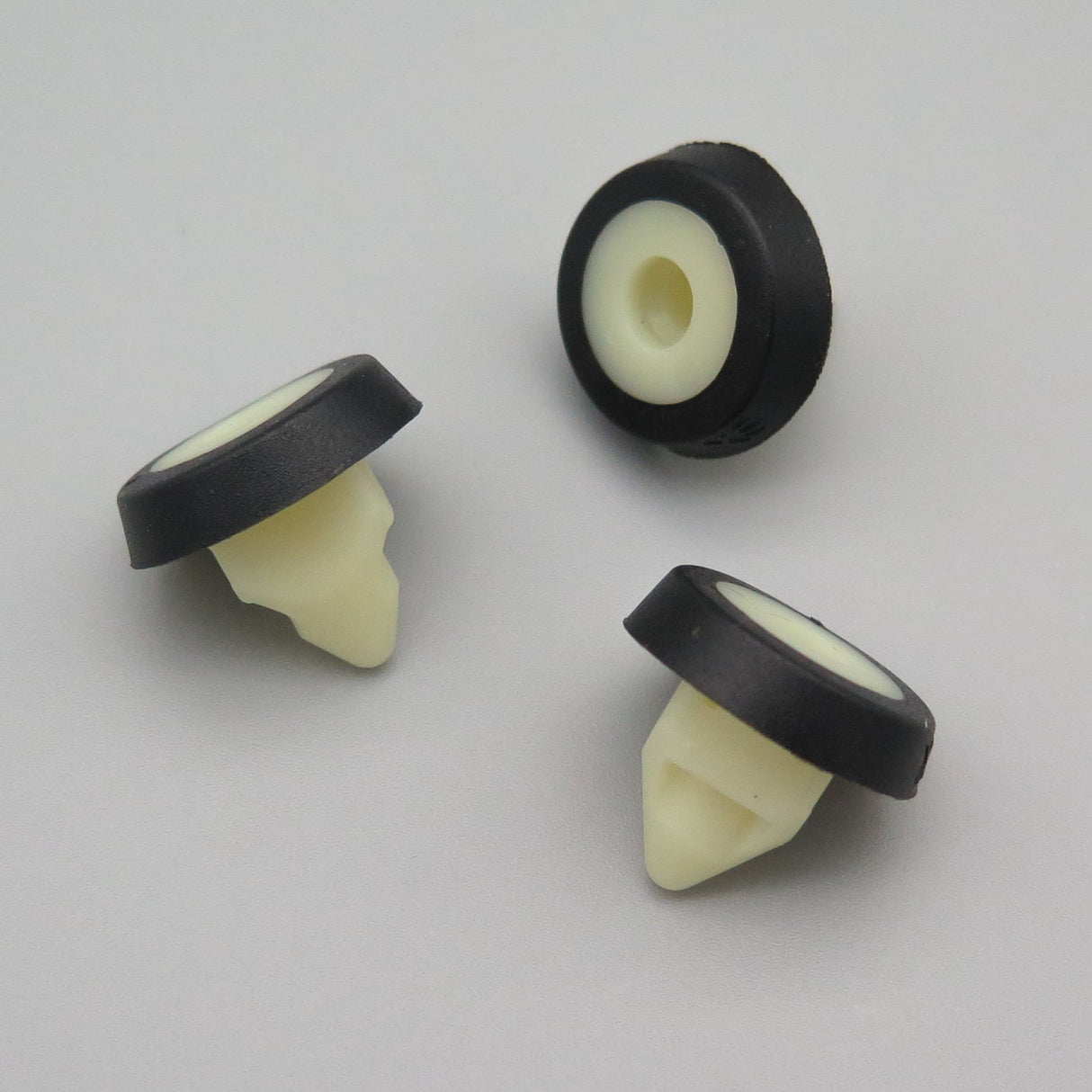 Plastic Screw Grommet with Rubber Gasket