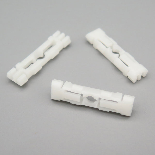 Moulding Trim Clip, White