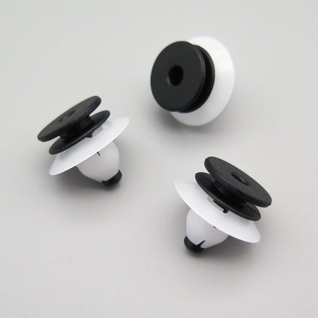 Plastic Fastener, Trim & Moulding Clip, Black and White