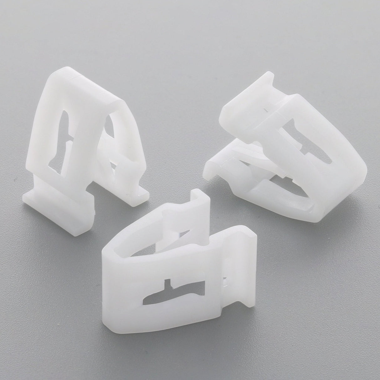 Snap Fit Plastic Clip, White